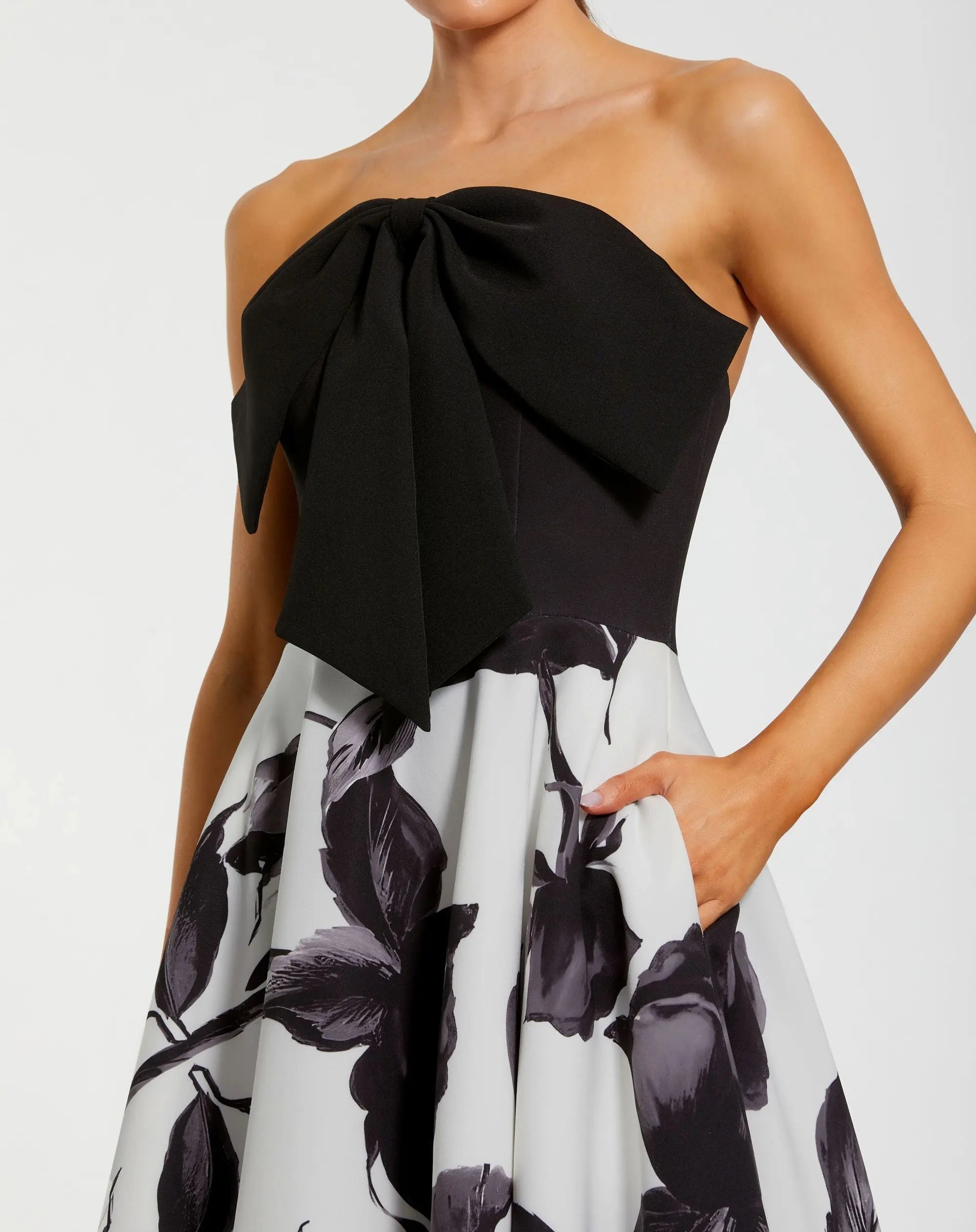 Black and Gray Floral Strapless Midi Dress With Bow - Image 2