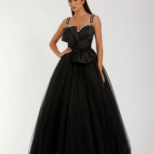 Black Sleeveless Sweetheart Neck Tulle Ball Gown With Bow