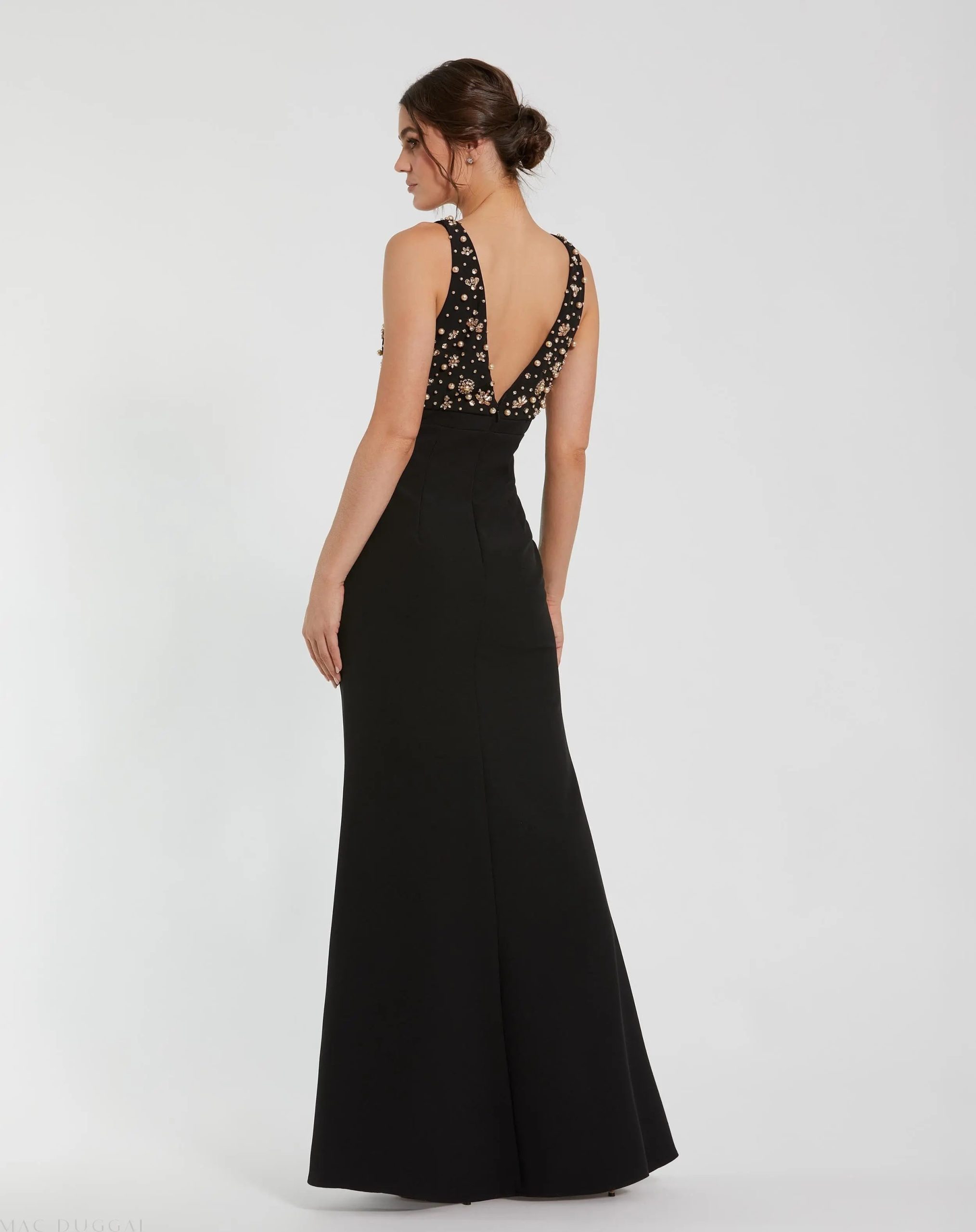 Black Sleeveless Embellished Crepe Gown With Bow - Image 3