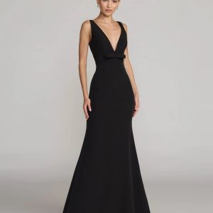 Black Sleeveless V Neck Mermaid Gown With Bow