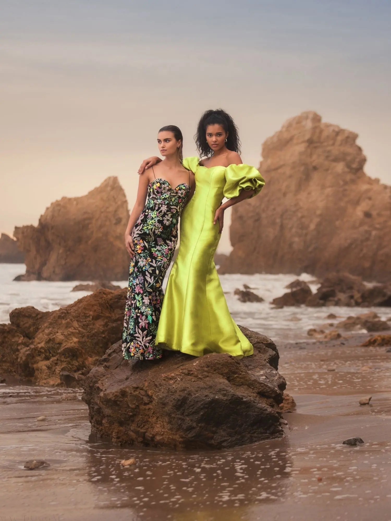 Green Sweetheart Off The Shoulder Puff Sleeve Gown - Image 7