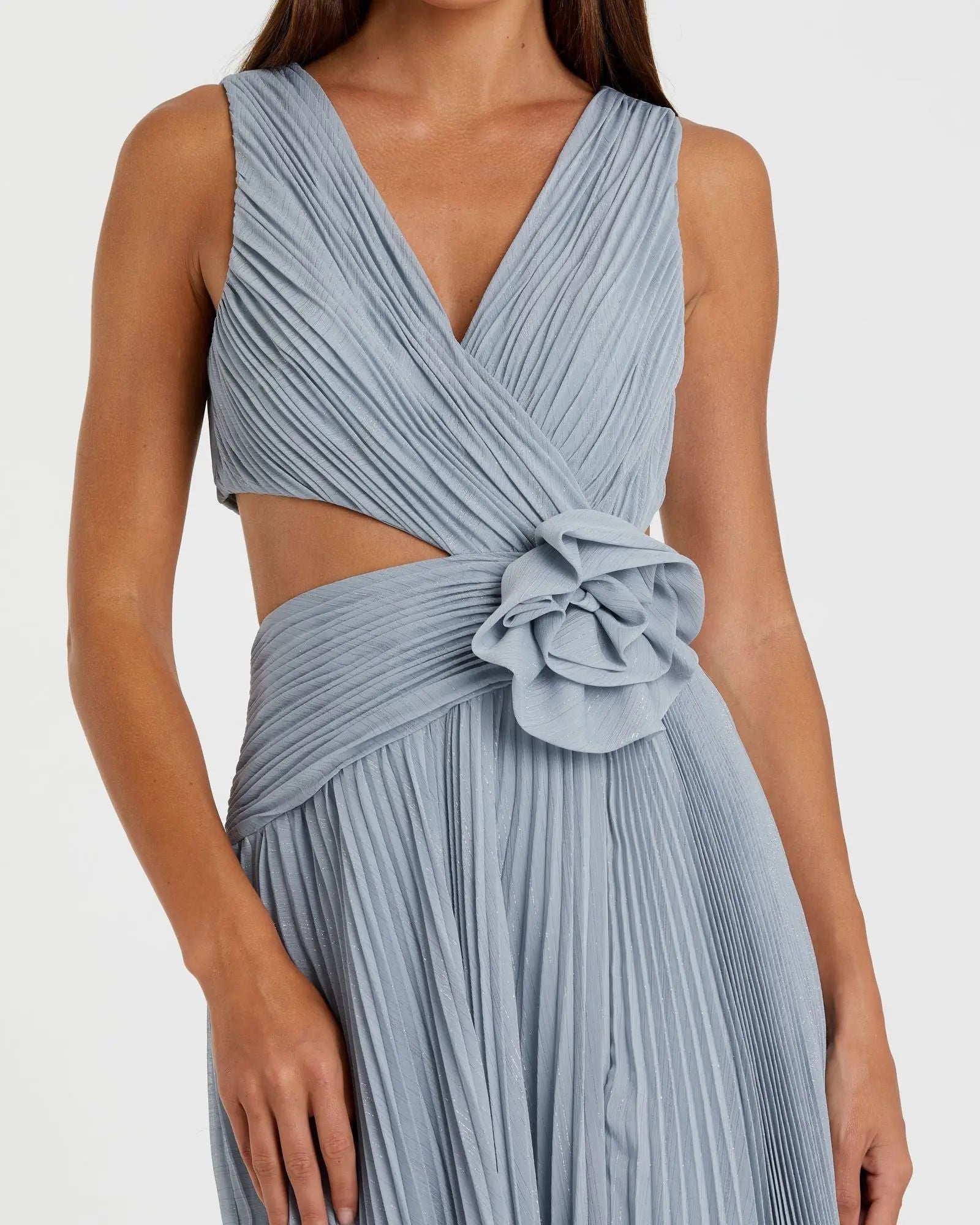 Blue Ruched Chiffon Sleeveless Gown With 3D Flower - Image 2
