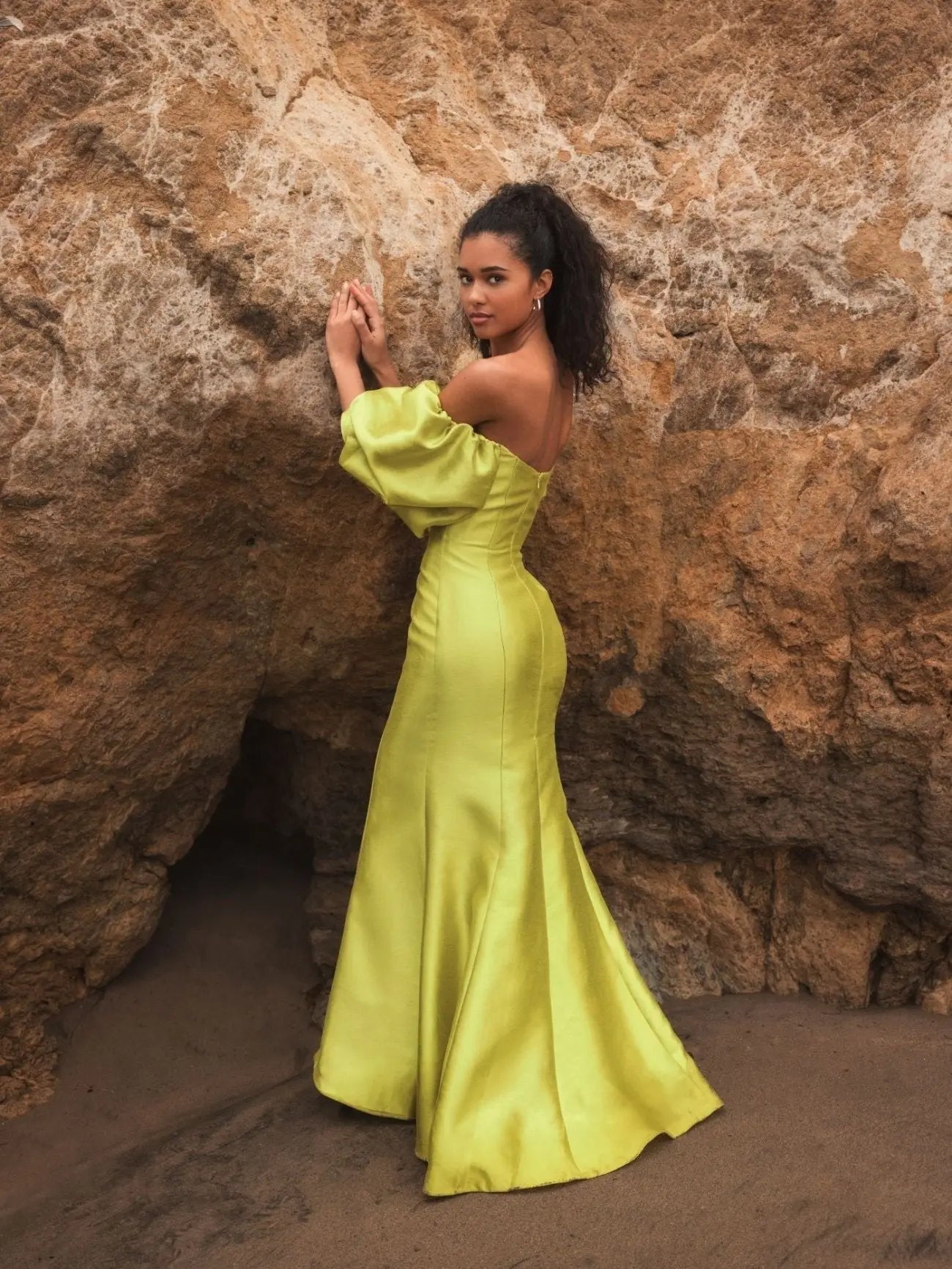 Green Sweetheart Off The Shoulder Puff Sleeve Gown - Image 6