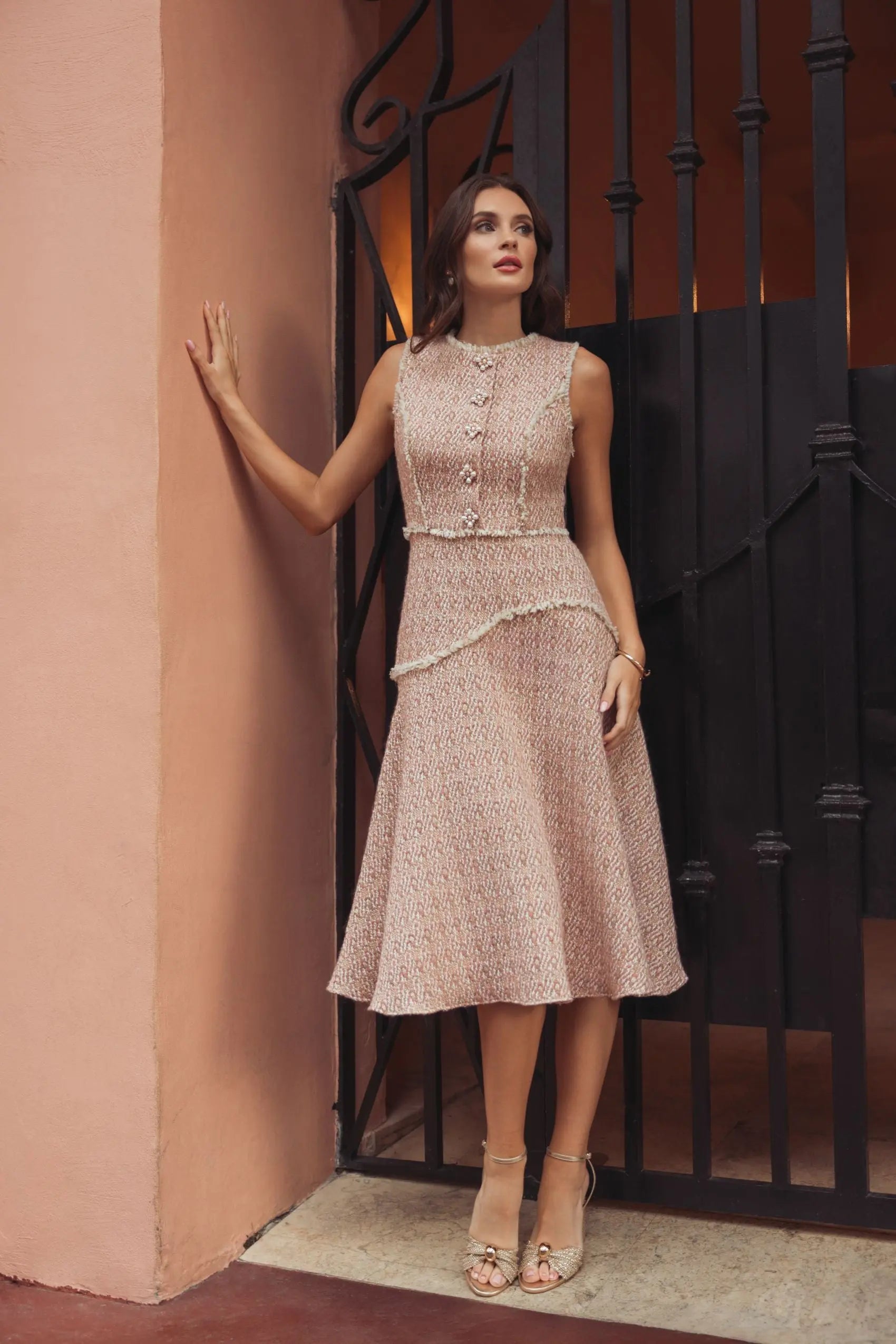 Light Pink Boucle Sleeveless Button Up Midi Dress - Image 4
