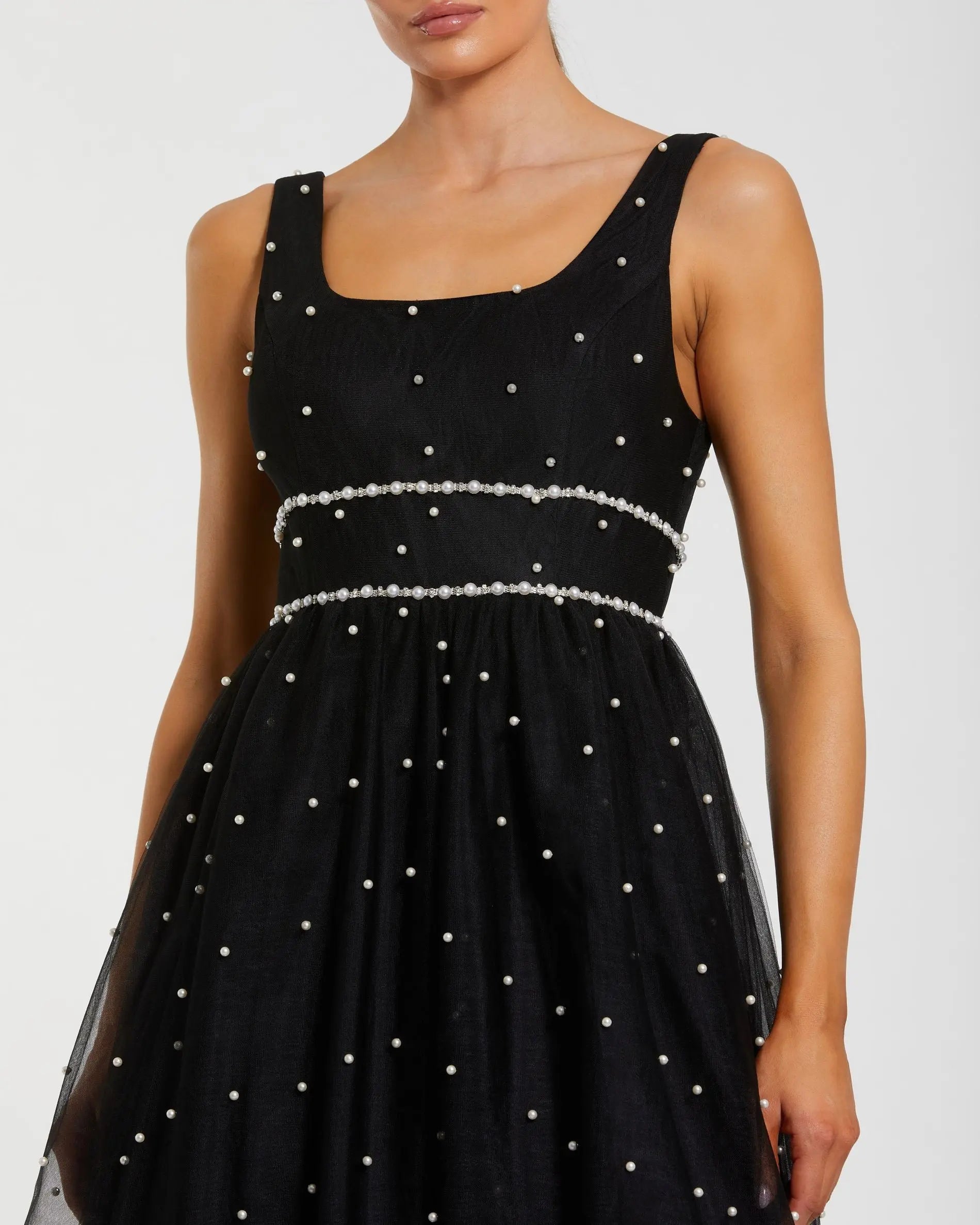 Black Pearl Embellished Tulle Sleeveless Ball Gown - Image 2