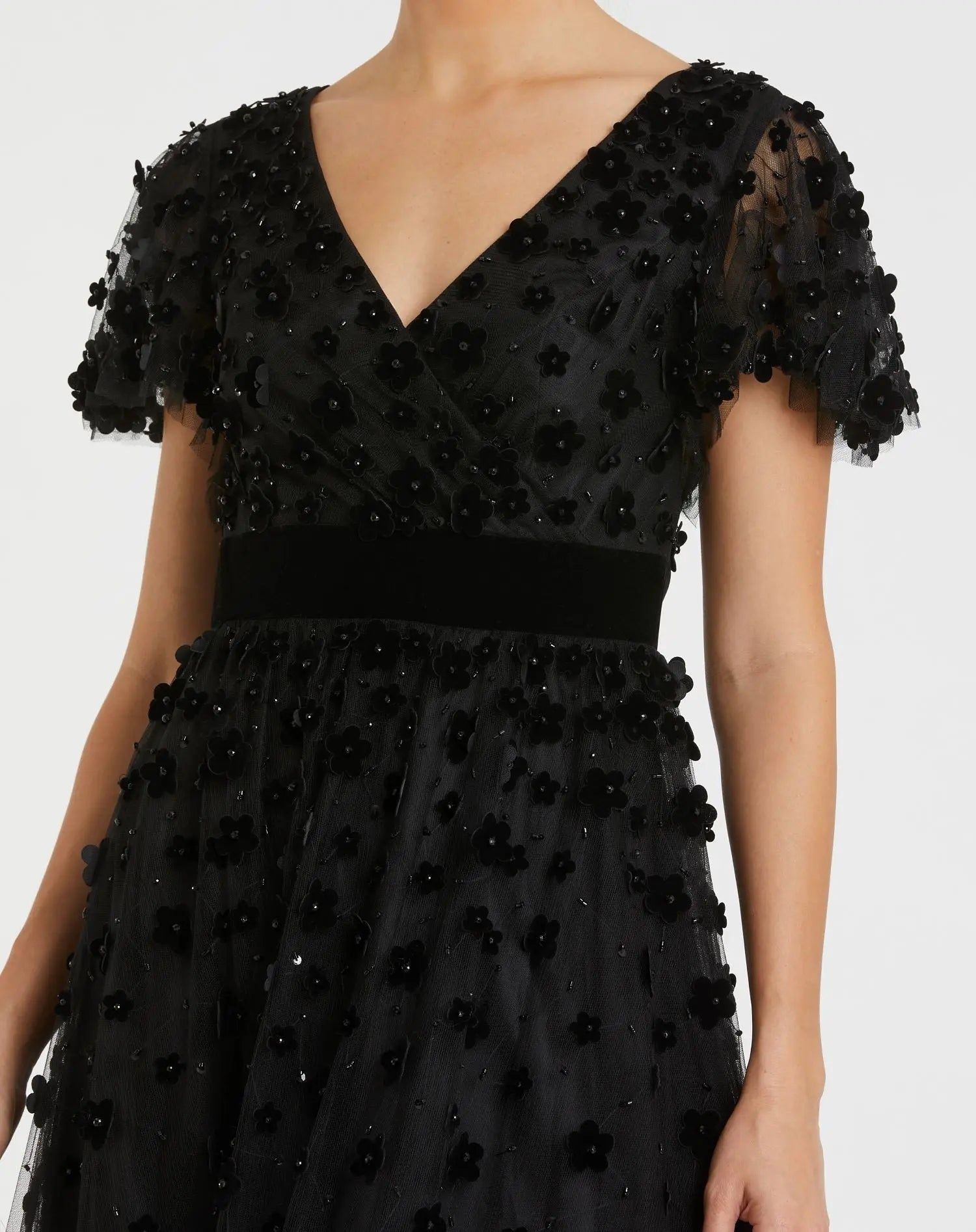 Black Embellished Butterfly Sleeve Velvet Hem Midi Dress - Image 2