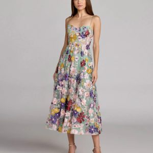 Green Sweetheart Neck Embroidered Midi Dress