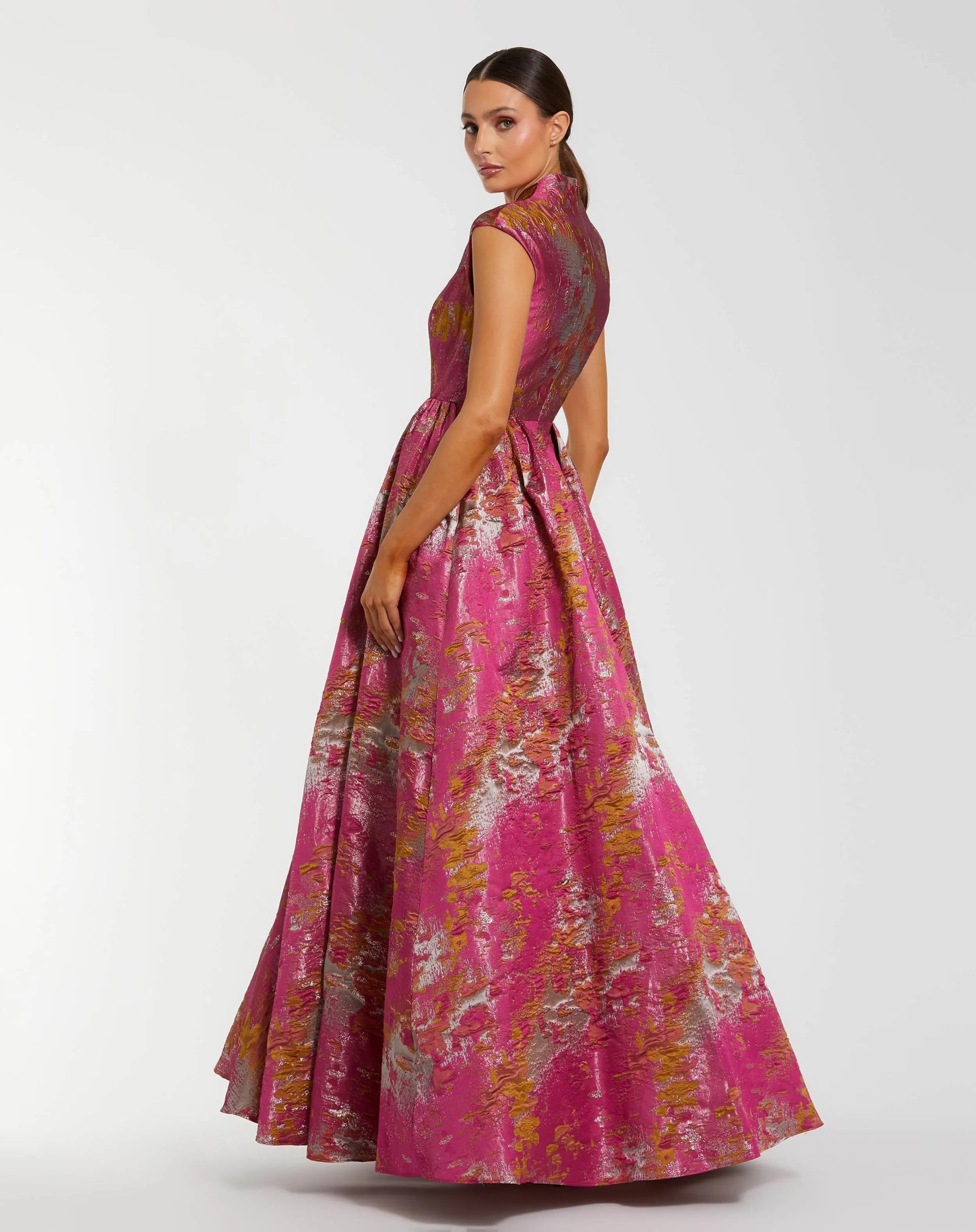 Pink Metallic Jacquard Ball Gown with Mandarin Collar - Image 3