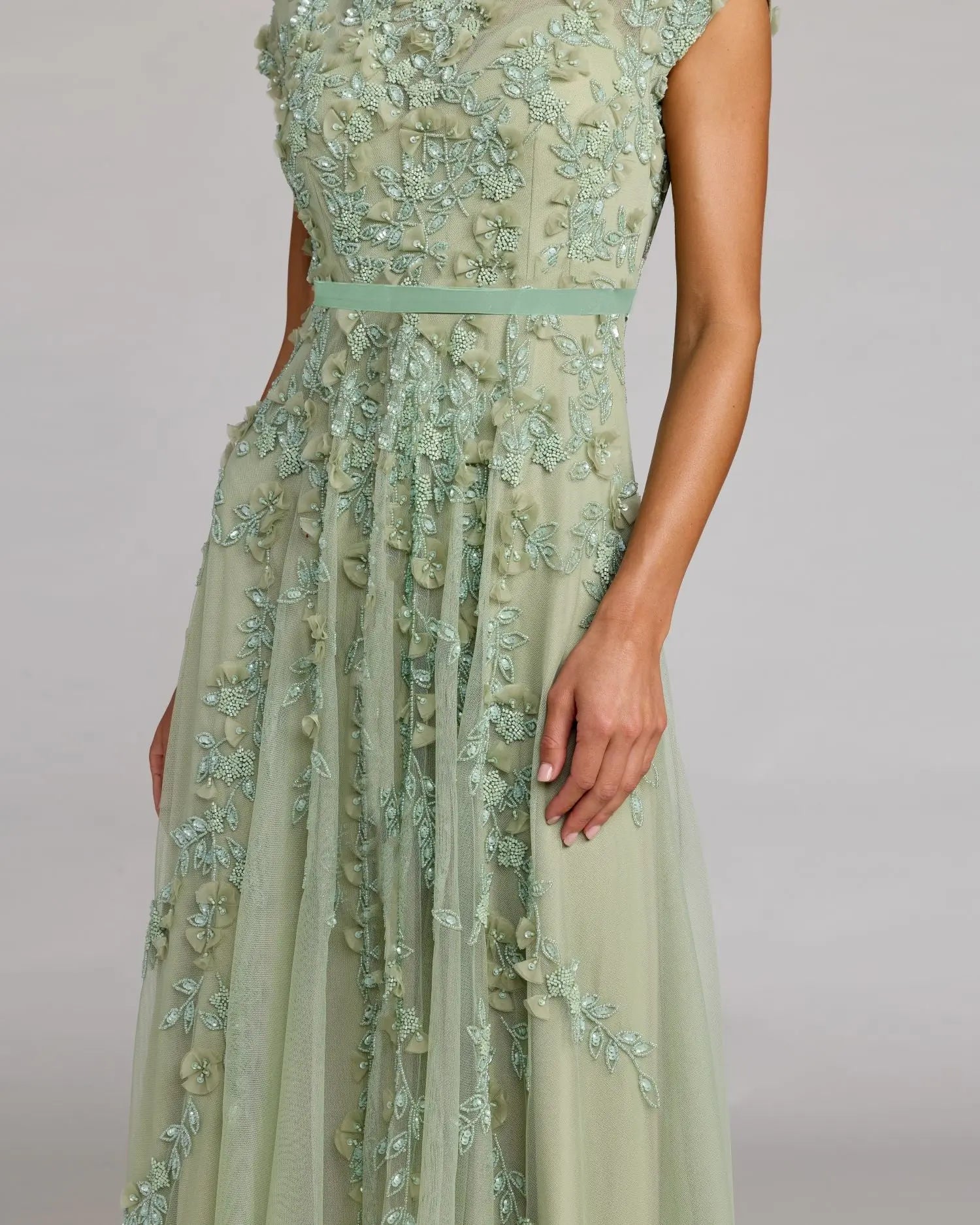 Green Floral Embellished Cap Sleeve Midi Dress - Image 2