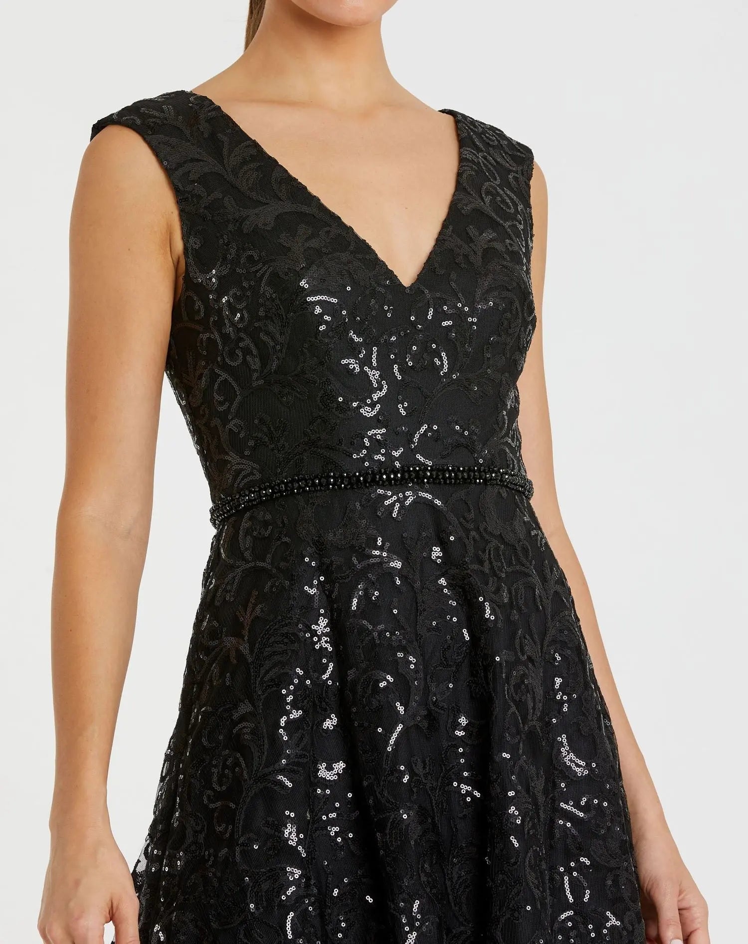 Black V Neck Cap Sleeve Sequin Dress - Image 2
