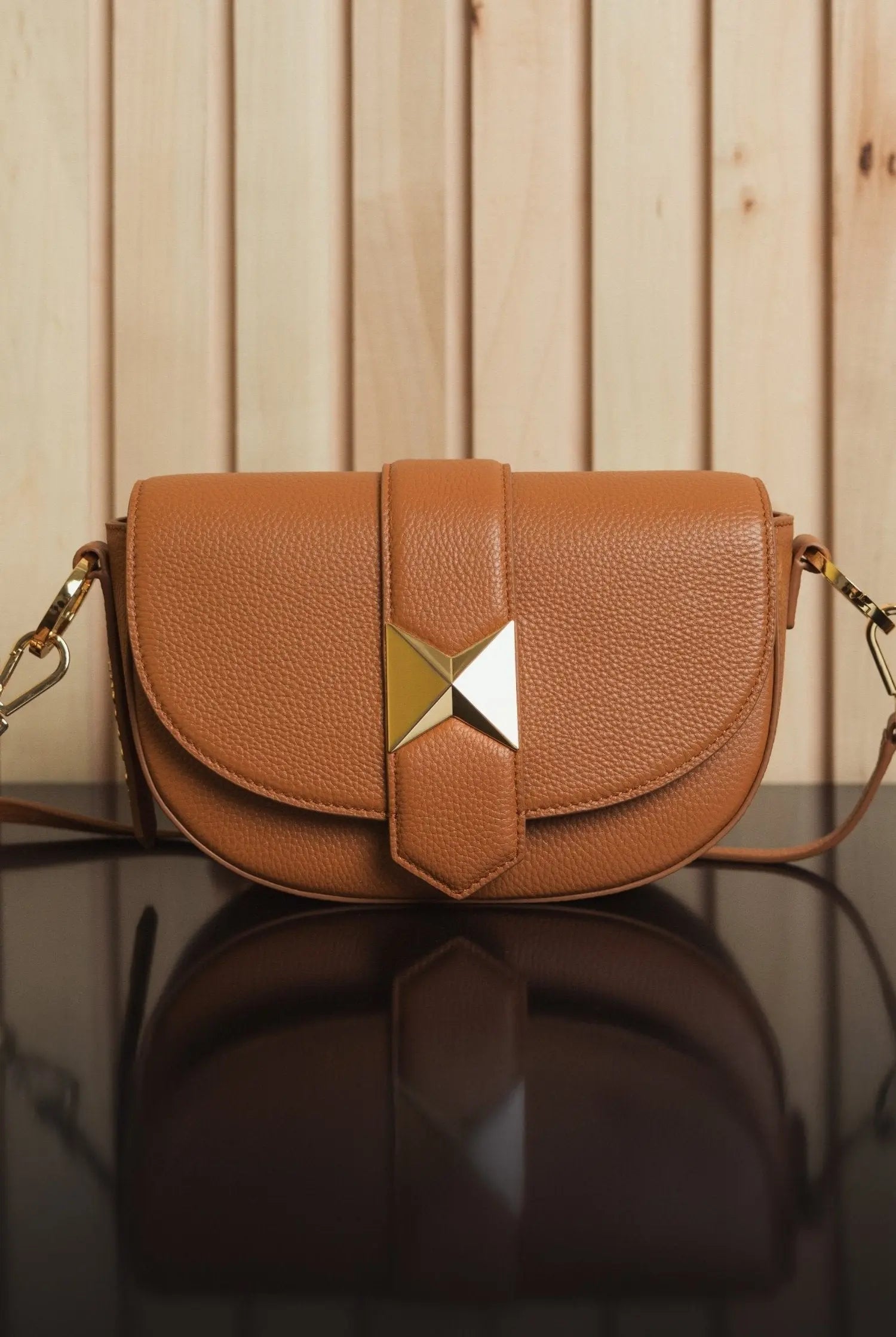 Brown Grain Leather Saddle Bag With Gold Hardware - Image 5